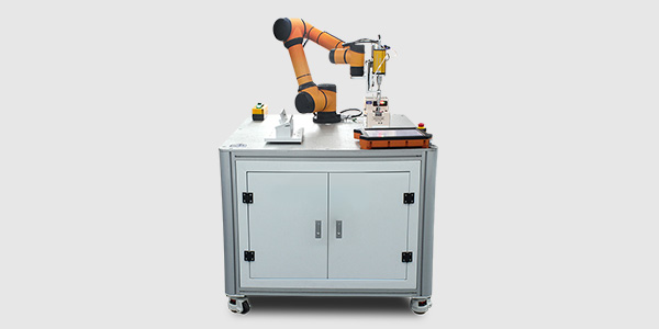 鎖螺絲成自動化突破口，堅豐機器人螺絲機或迎市場爆發